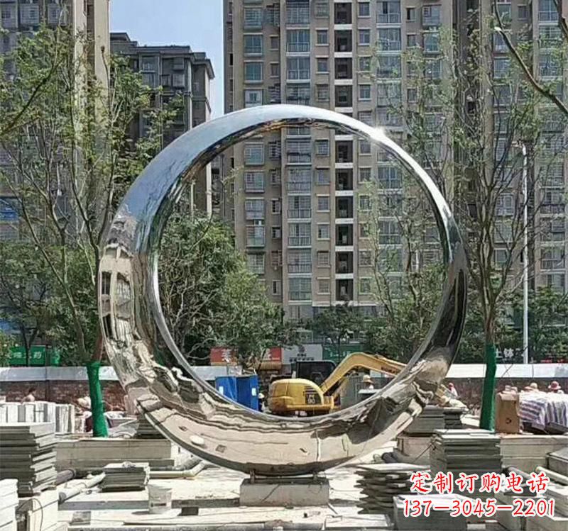 益阳不锈钢艺术圆环雕塑——艺术的精粹