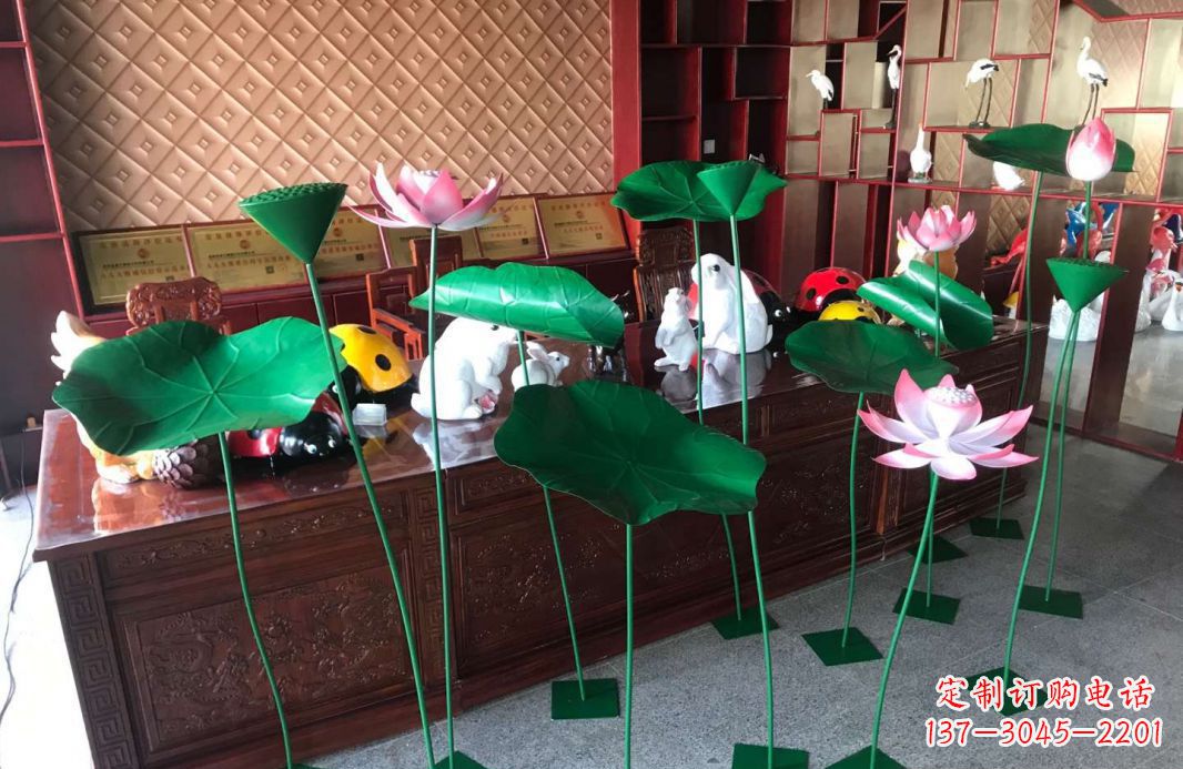 益阳精美不锈钢荷叶雕塑