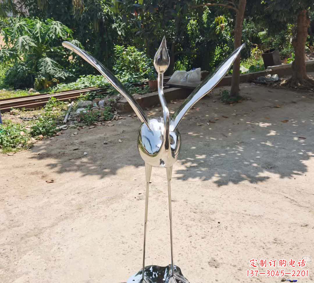 益阳不锈钢仙鹤雕塑——传承灵动之美
