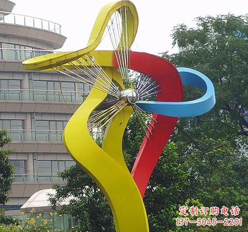 益阳不锈钢风车雕塑——烤漆之美