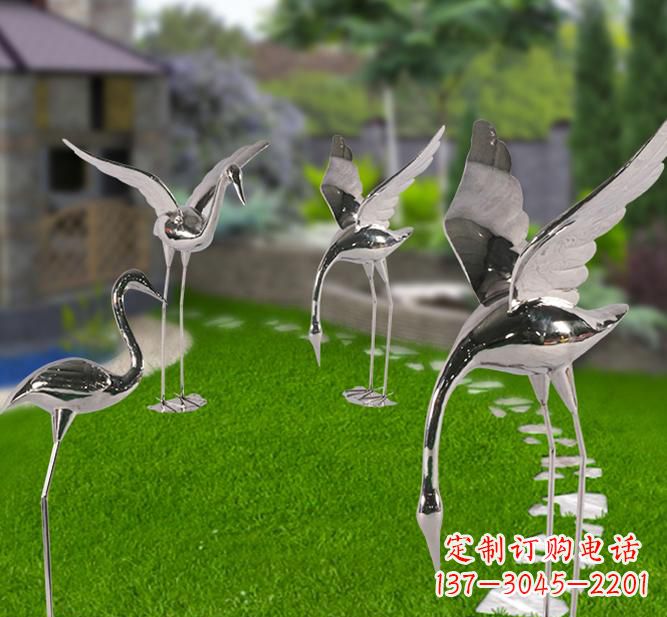 益阳不锈钢园林展翅仙鹤雕塑给人们带来神秘的艺术之美