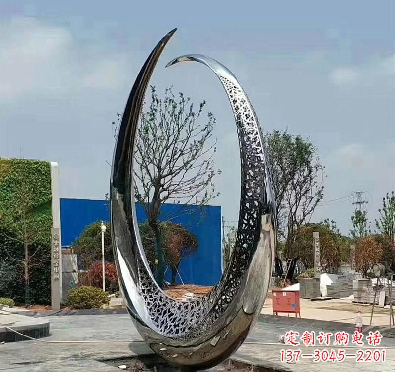 益阳不锈钢圆环雕塑将艺术与实用结合