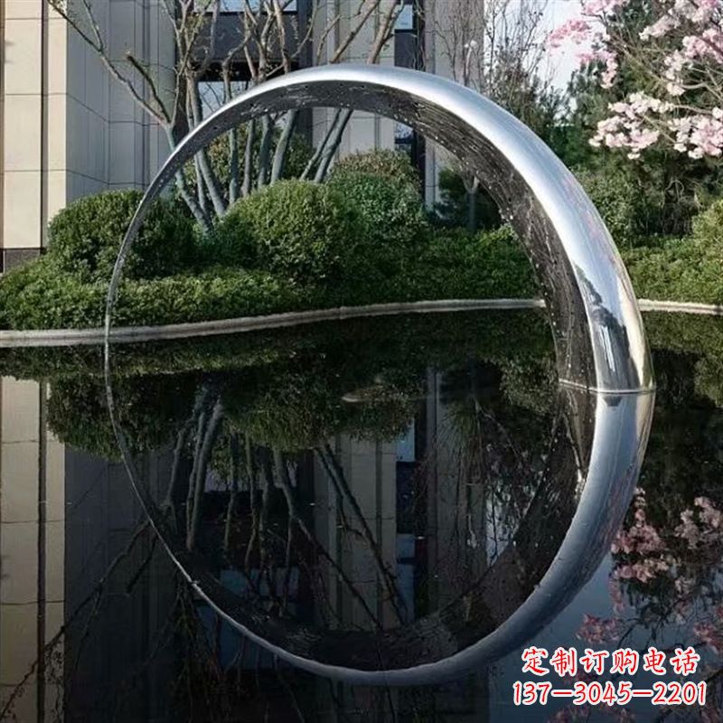 益阳不锈钢月亮雕塑璀璨照亮夜空