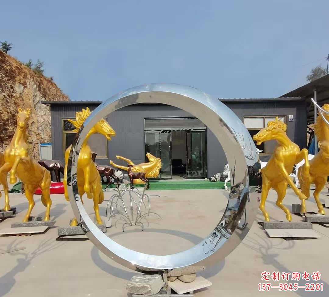 益阳不锈钢圆环雕塑让景观更加精彩