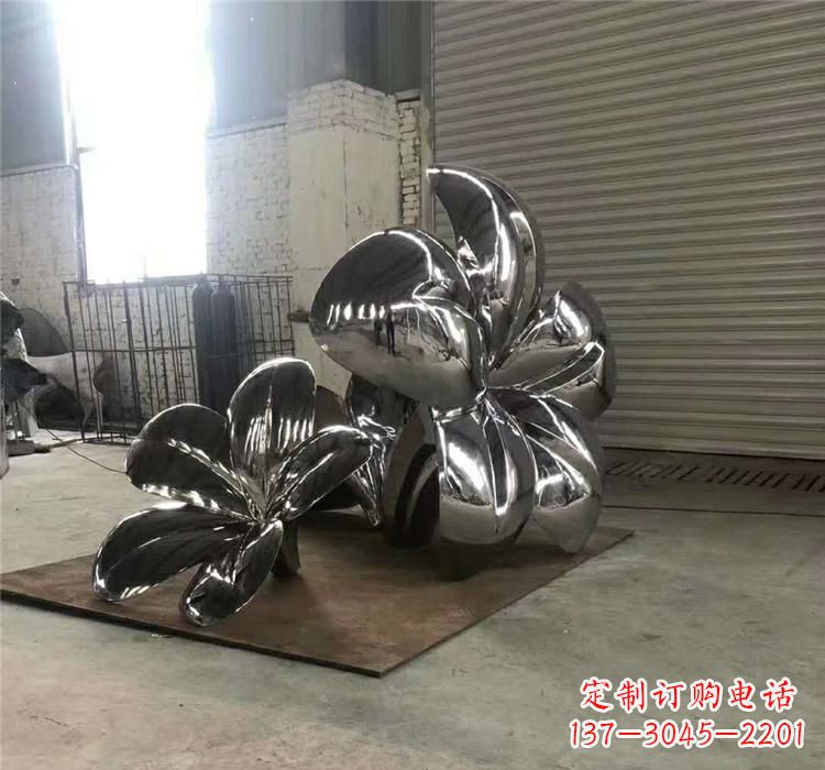 益阳不锈钢植物镜面荷花雕塑——艺术的精美结晶