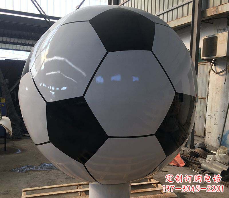 益阳不锈钢足球雕塑精美的艺术品