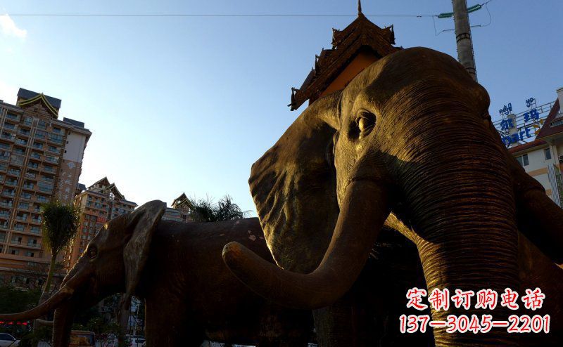 益阳步行街上的大象雕塑——给街道带来活力