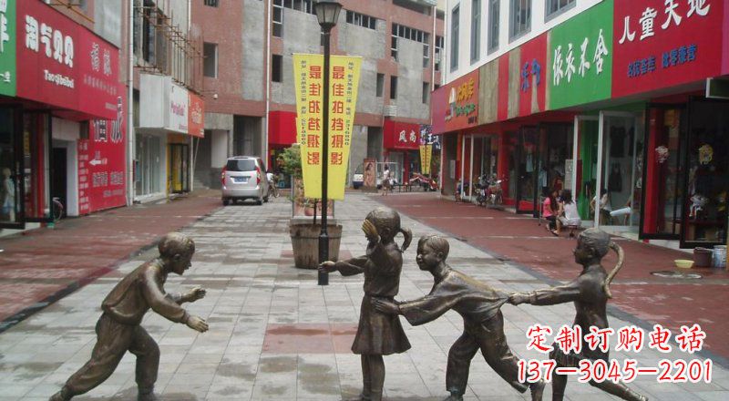 益阳老鹰猎食雕塑
