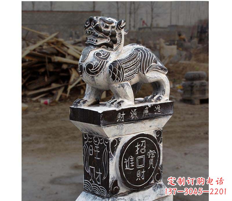 益阳门墩雕塑财源广进的象征