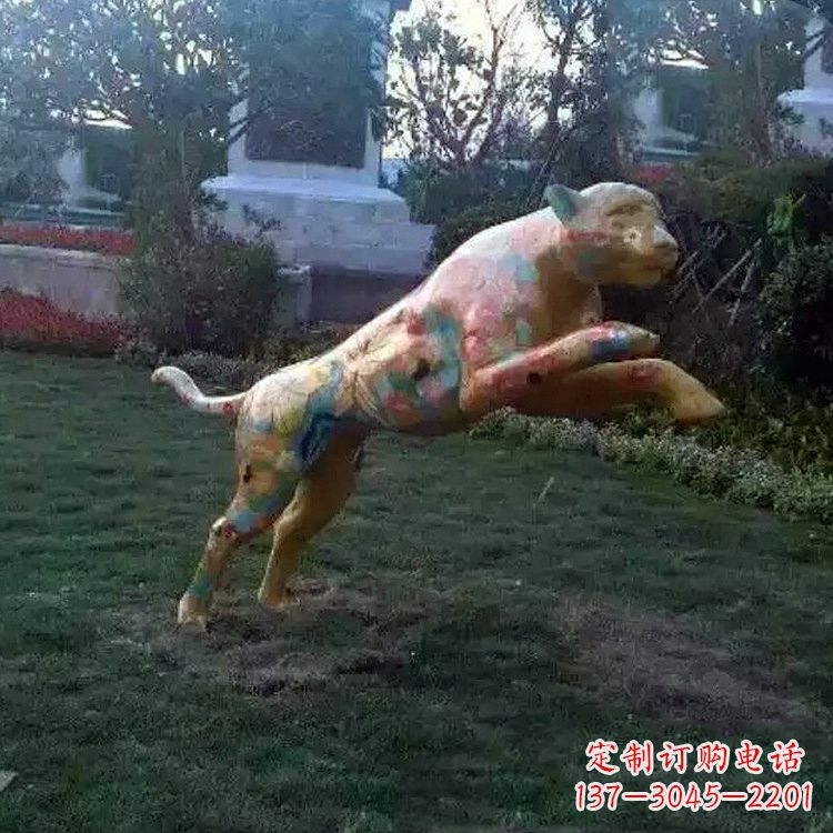 益阳豹子玻璃钢雕塑——精美动物摆件