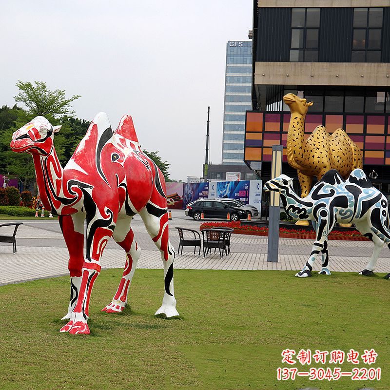 益阳彩绘骆驼不锈钢雕塑城市园林的精美装饰