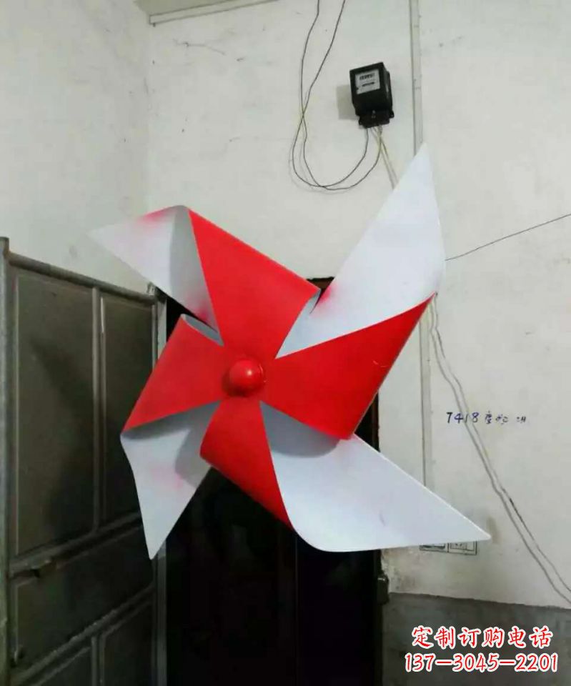 益阳彩色不锈钢风车雕塑色彩缤纷的艺术瑰宝