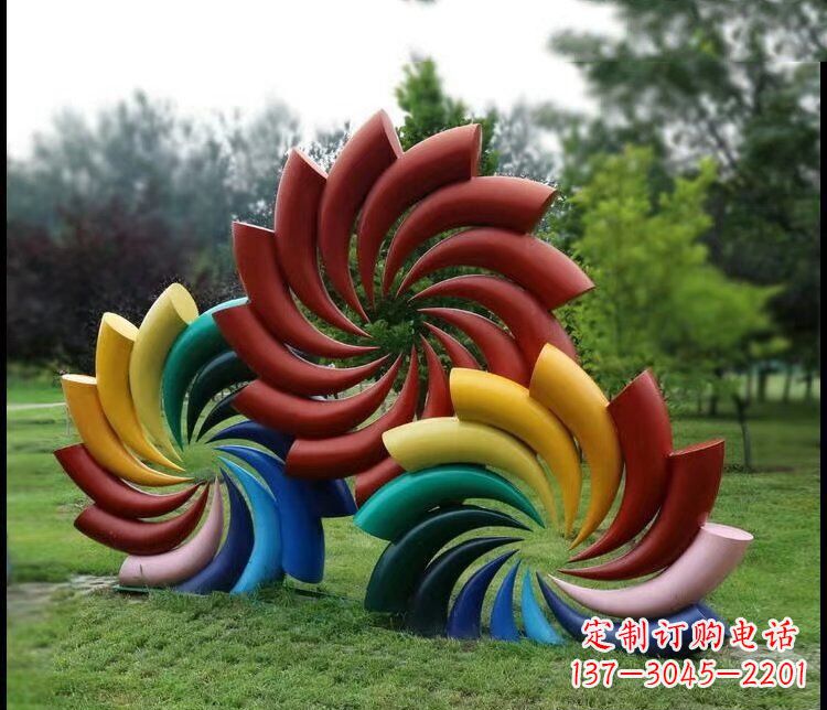 益阳彩色不锈钢风车雕塑
