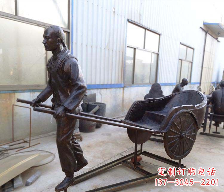 益阳青铜车夫雕塑致敬车夫的贡献