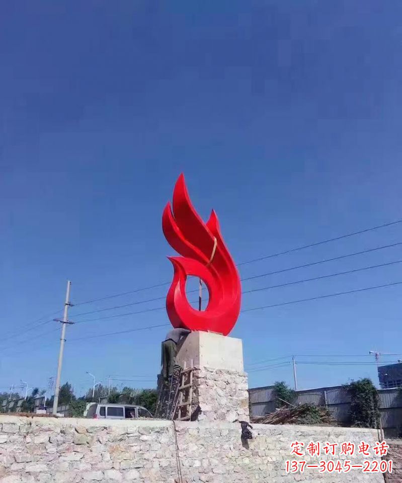 益阳凤凰雕塑点缀城市的不锈钢景观