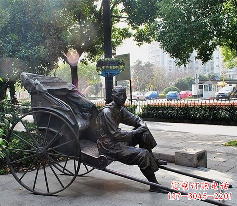 益阳城市接头黄包车夫铜雕——记录城市历史的缩影