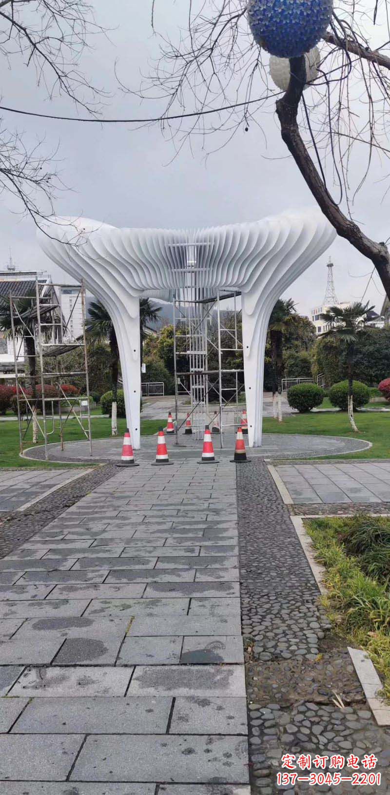 益阳拱门雕塑融入现代设计的古典美感