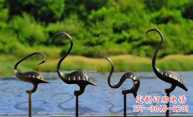 益阳细节雕琢,让仙鹤雕塑活灵活现