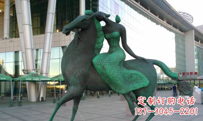 益阳骑马雕塑让女孩的梦想变为现实