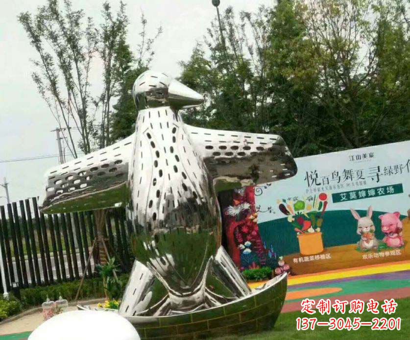 益阳企鹅的精美雕塑