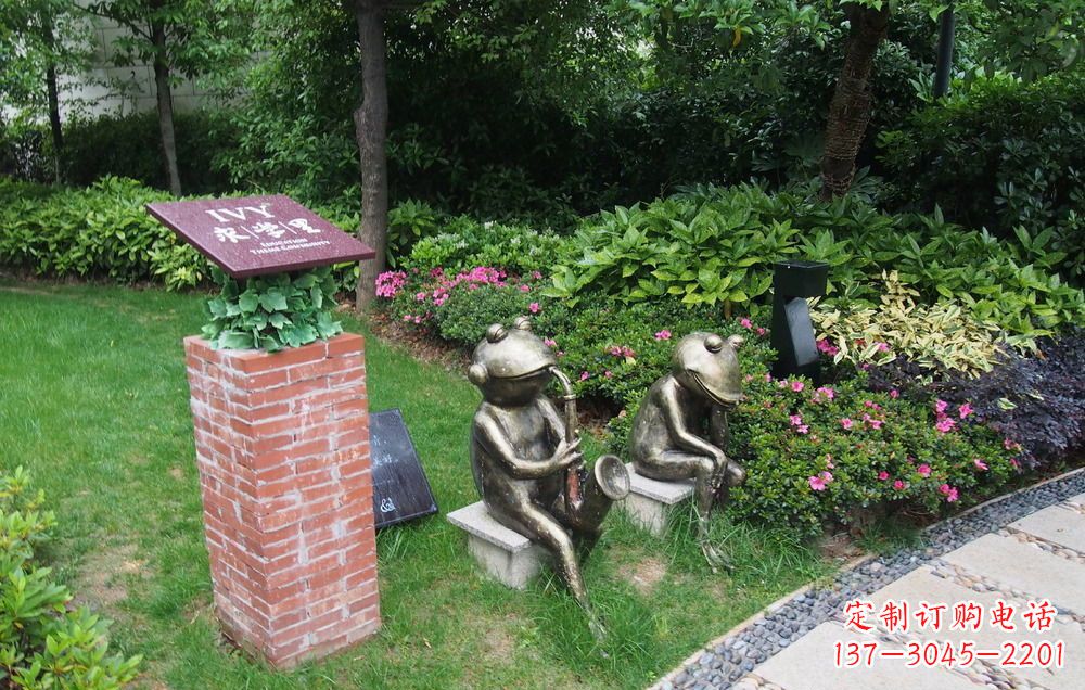 益阳青蛙雕塑传承萨克斯文化的艺术精品