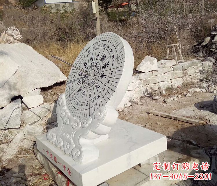 益阳传承古老文化——日晷雕塑