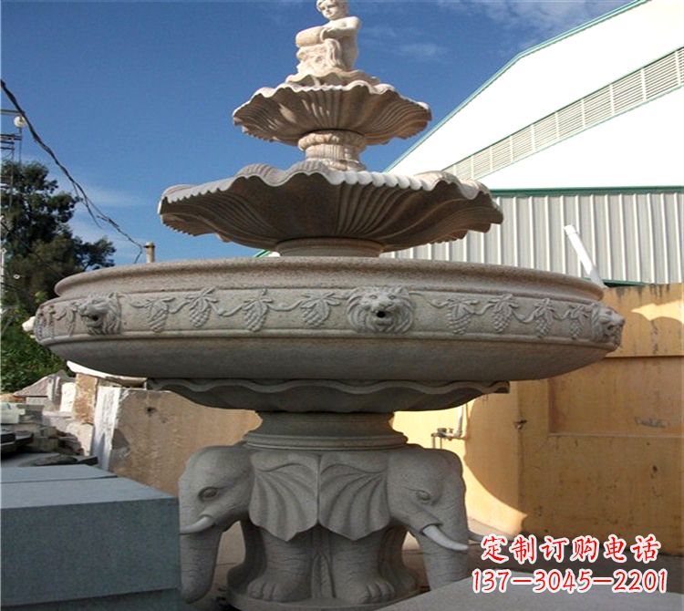 益阳雕刻出美景大钵石雕塑的天鹅