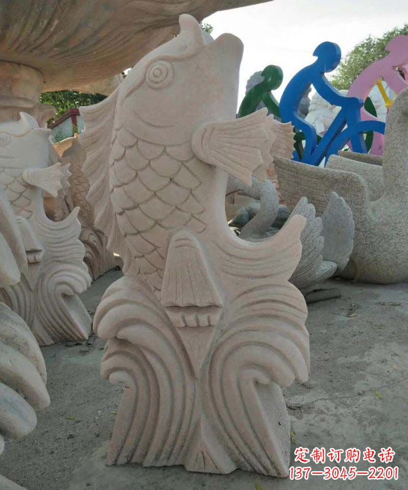 益阳大理石艺术装饰绚丽多彩的鲤鱼雕塑