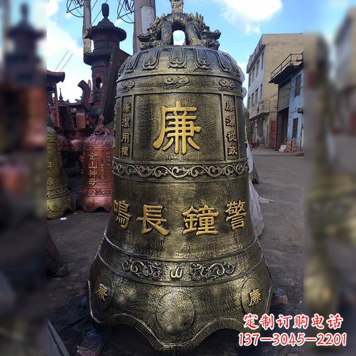 益阳特色大型铜钟雕塑
