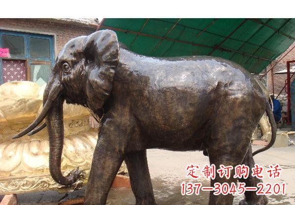 益阳大象公园动物铜雕