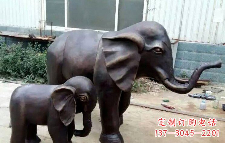 益阳大象母子铜雕塑