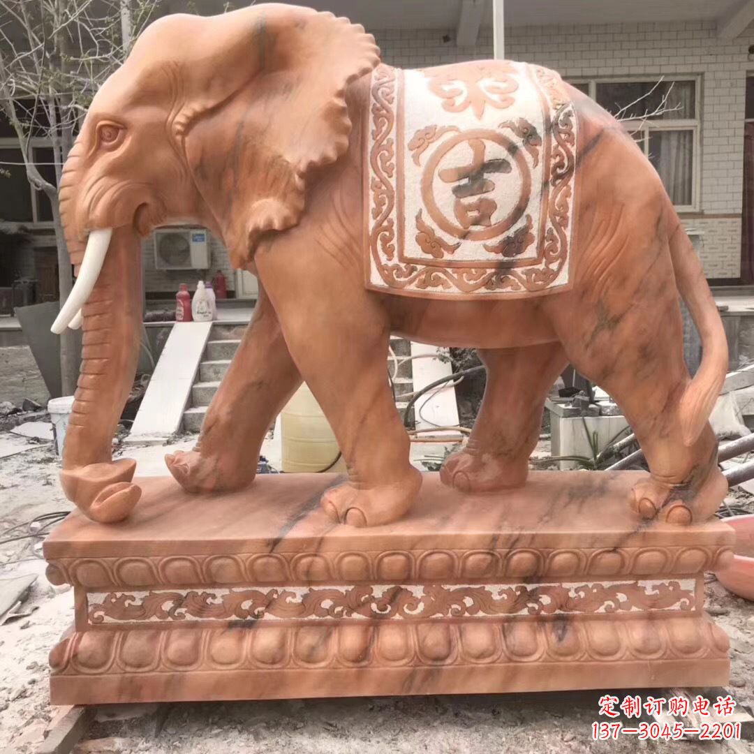 益阳大象柱子石雕景区