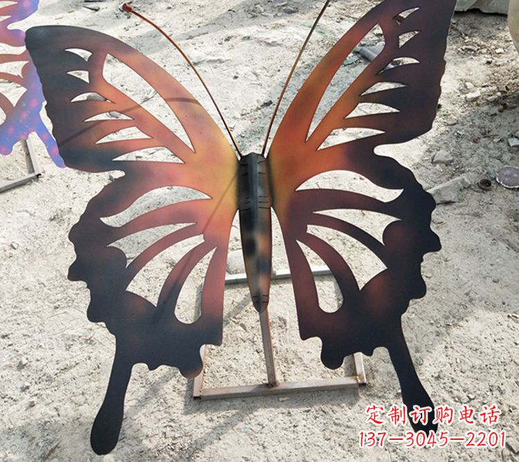 益阳大型不锈钢铁艺蝴蝶雕塑,户外公园园林彩色昆虫摆件