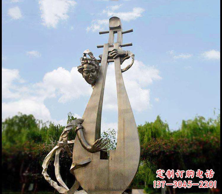 益阳大型弹琵琶的抽象人物铜雕