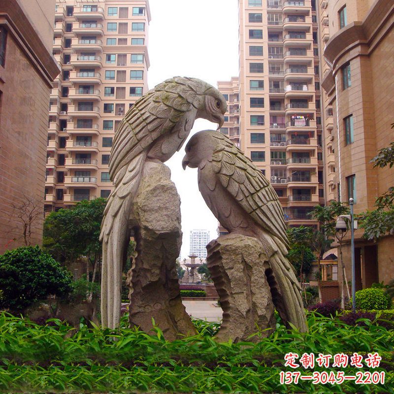 益阳精美石雕鹦鹉雕塑