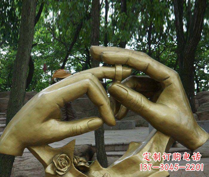 益阳精美戒指铜雕塑