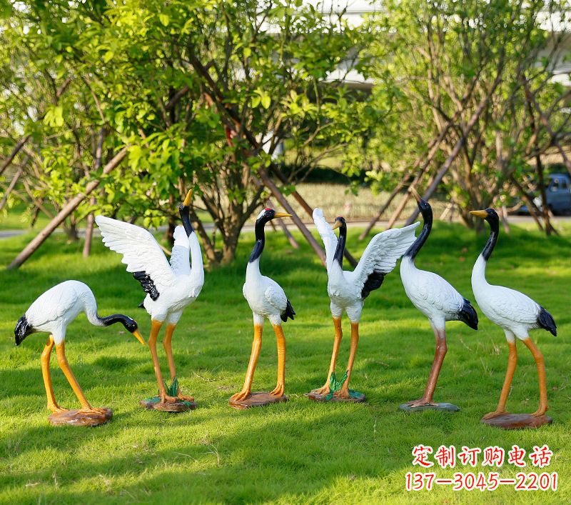 益阳丹顶鹤抽象雕塑