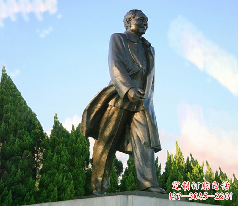 益阳邓小平广场伟人铜雕