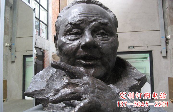 益阳邓小平铜雕塑——传承中国传统文化