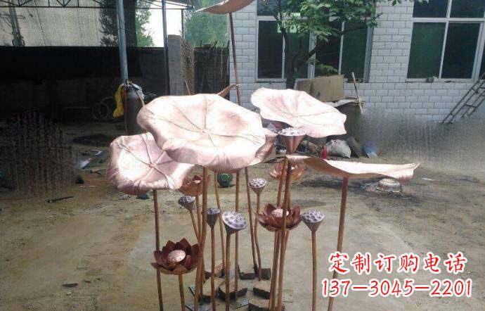 益阳锻铜荷叶雕塑