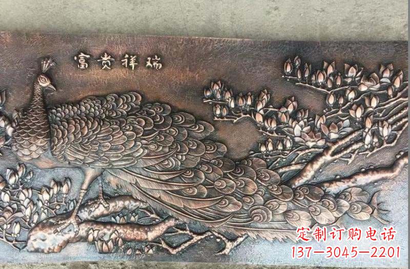 益阳精美锻铜孔雀雕塑