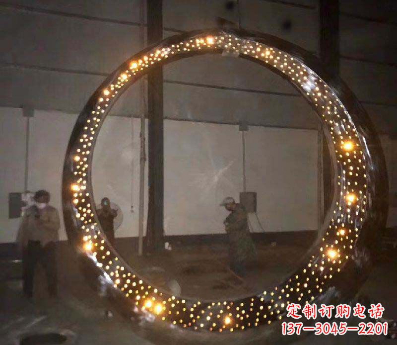 益阳发光圆环不锈钢雕塑