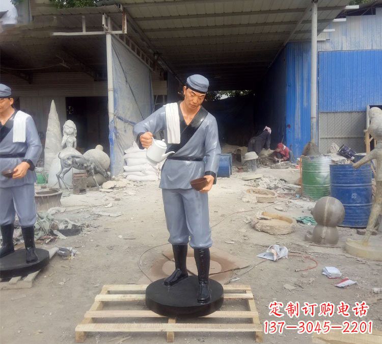 益阳饭店门口玻璃钢仿真店小二雕塑
