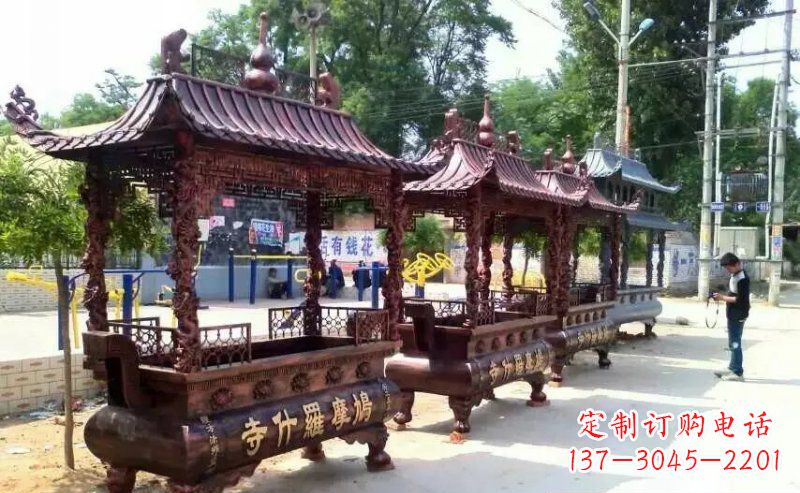益阳传统方形香炉铜雕塑