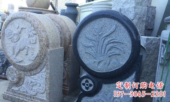 益阳传统仿古抱鼓门墩雕塑