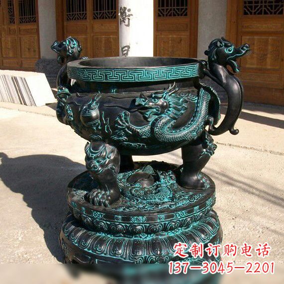 益阳仿古龙纹鼎青铜器