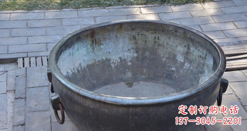 益阳仿古纹饰铜水缸雕塑