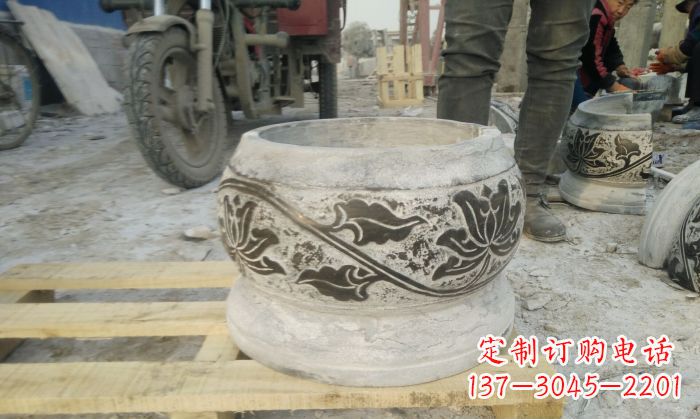 益阳仿古圆形水缸石雕塑