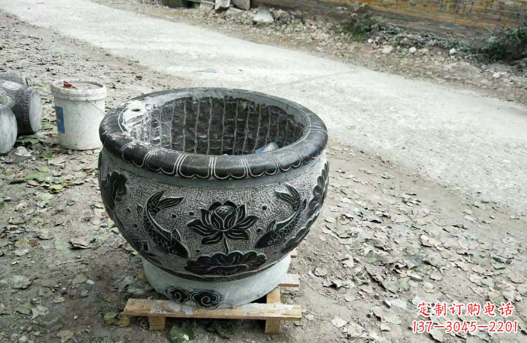 益阳高雅的仿古圆形水缸石雕