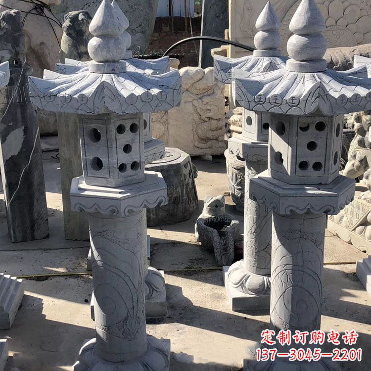 益阳中式仿古青石灯笼雕塑
